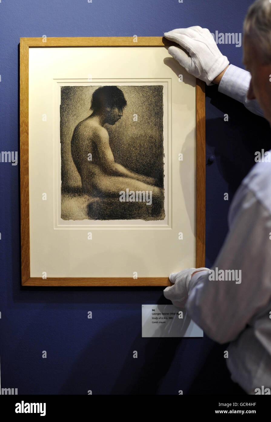 Un disegno di Georges Seurat intitolato Study of a Boy, datato 1883, è visto alla Wallace Collection di Londra come parte della loro mostra Poussin to Seurat: Disegni francesi per la National Gallery of Scotland, che si apre al pubblico domani. Foto Stock