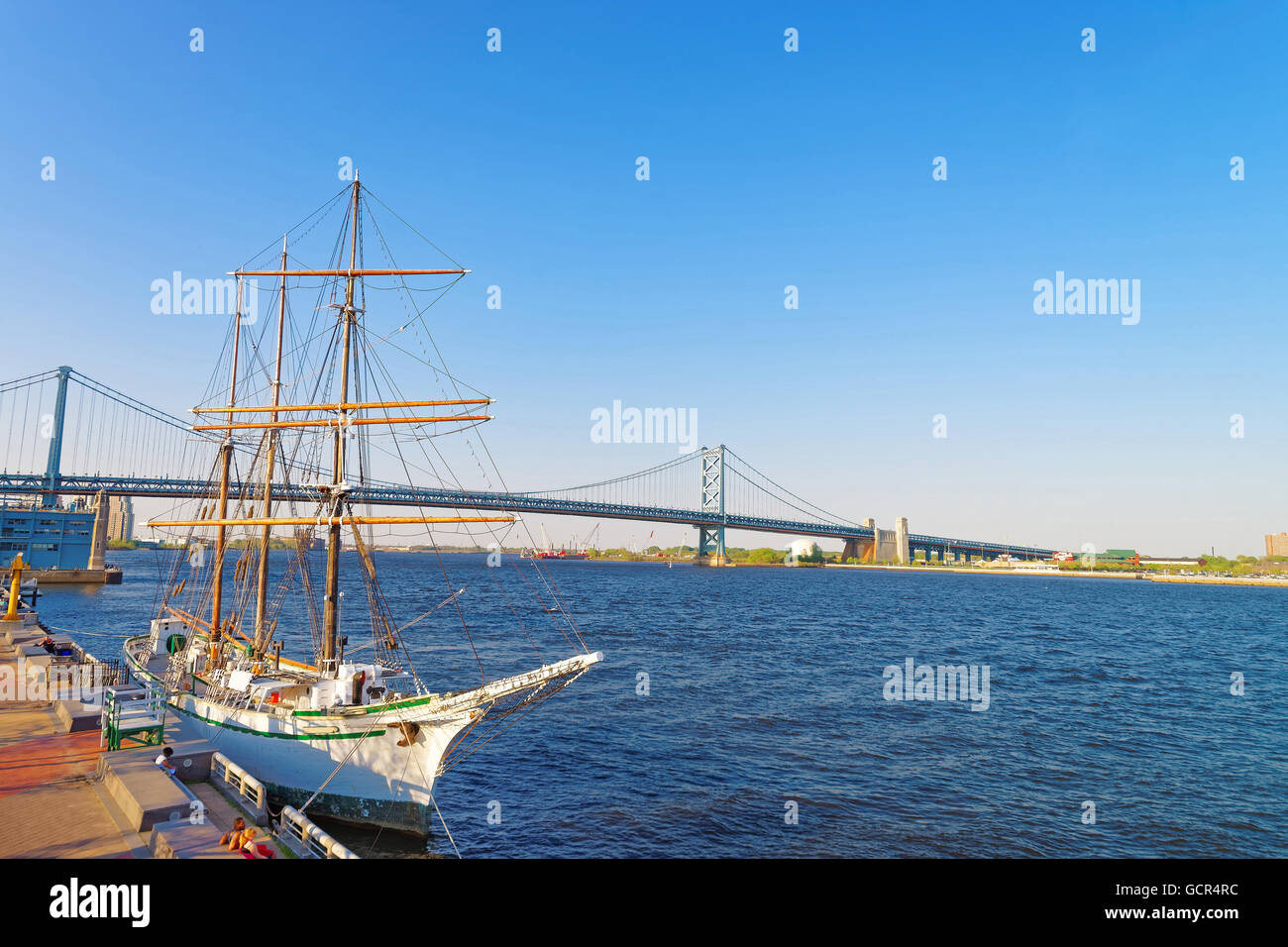 Tall Ship al waterfront del Delaware in Philadelphia, Pennsylvania, USA. Foto Stock