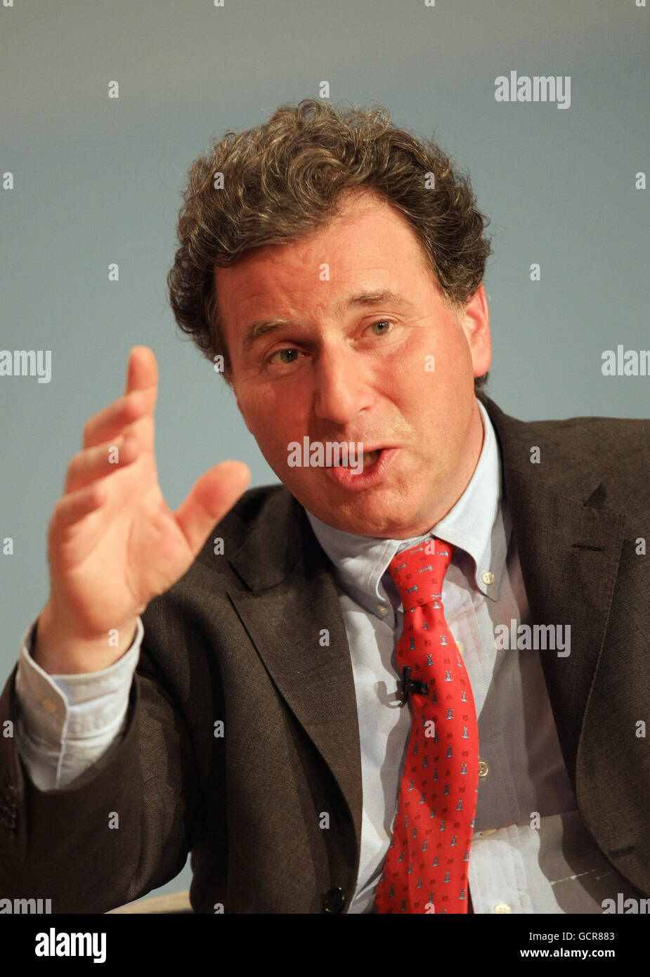 Il Ministro dell'Ufficio di Gabinetto Oliver Letwin risponde alle domande mentre si rivolge alla Conferenza annuale del Partito conservatore al Centro Congressi Internazionale di Birmingham. Foto Stock