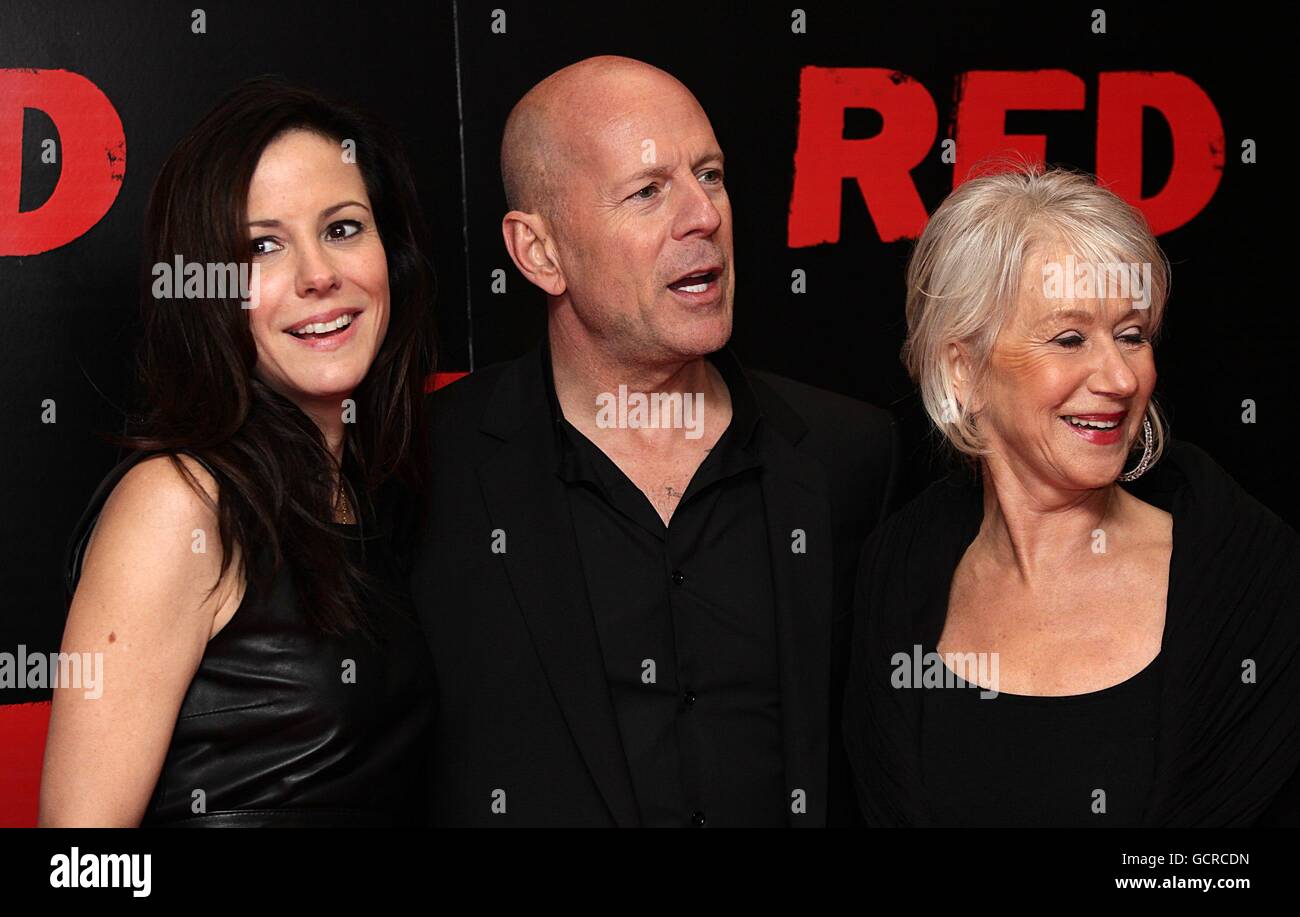 (L-R) Mary-Louise Parker, Bruce Willis e Helen Mirren arrivano per la prima britannica di Red al Royal Festival Hall di Londra. Foto Stock
