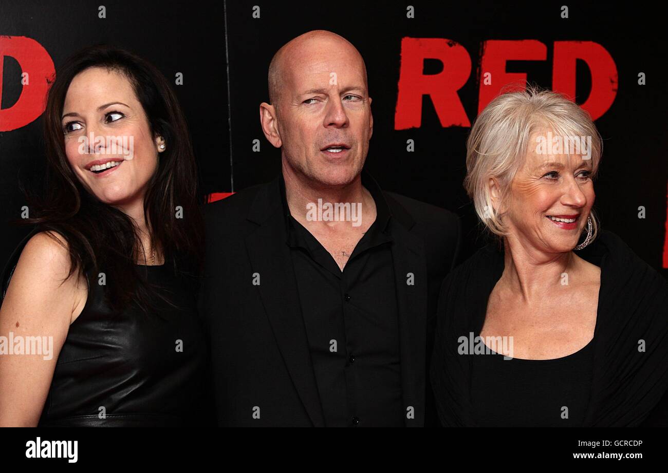 (L-R) Mary-Louise Parker, Bruce Willis e Helen Mirren arrivano per la prima britannica di Red al Royal Festival Hall di Londra. Foto Stock