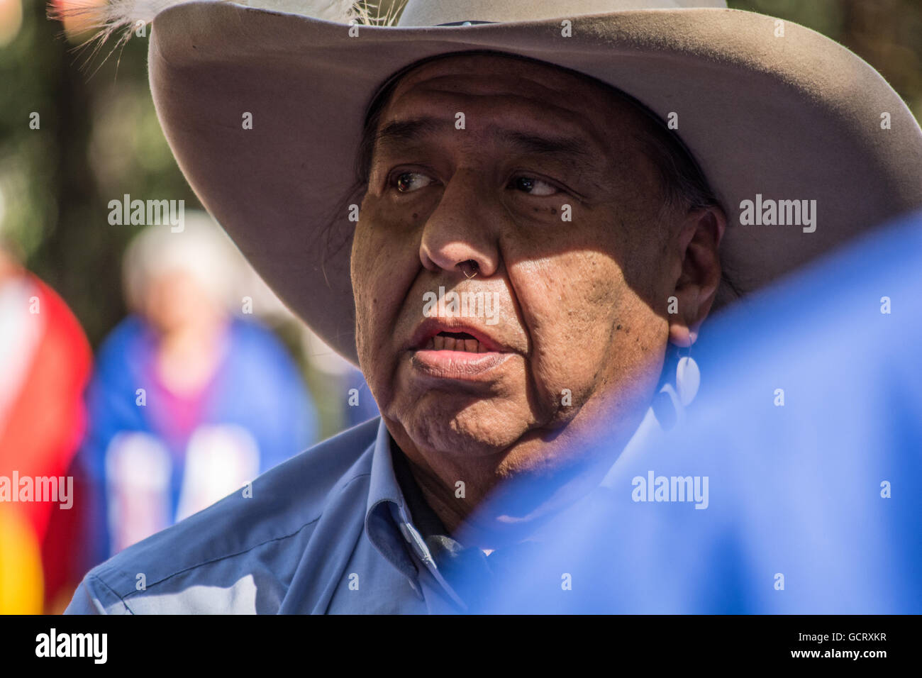 Drum circle al Cerimonial annuale della Kiowa Blackleggings Warrior Society Powwow. Foto Stock