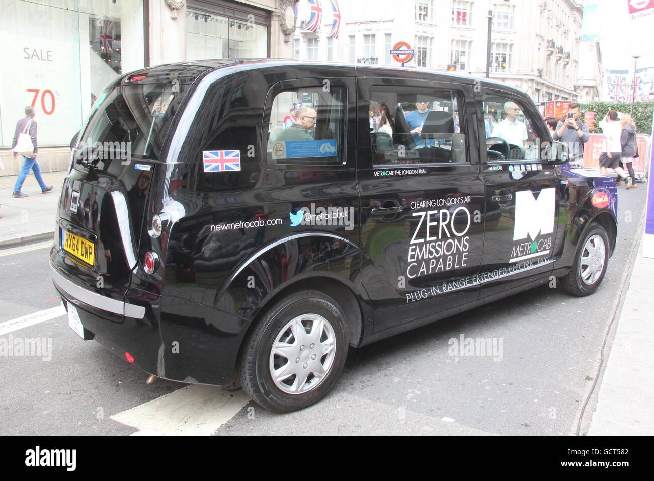 Nuovo ibrido METROCAB LONDRA TAXI Foto Stock