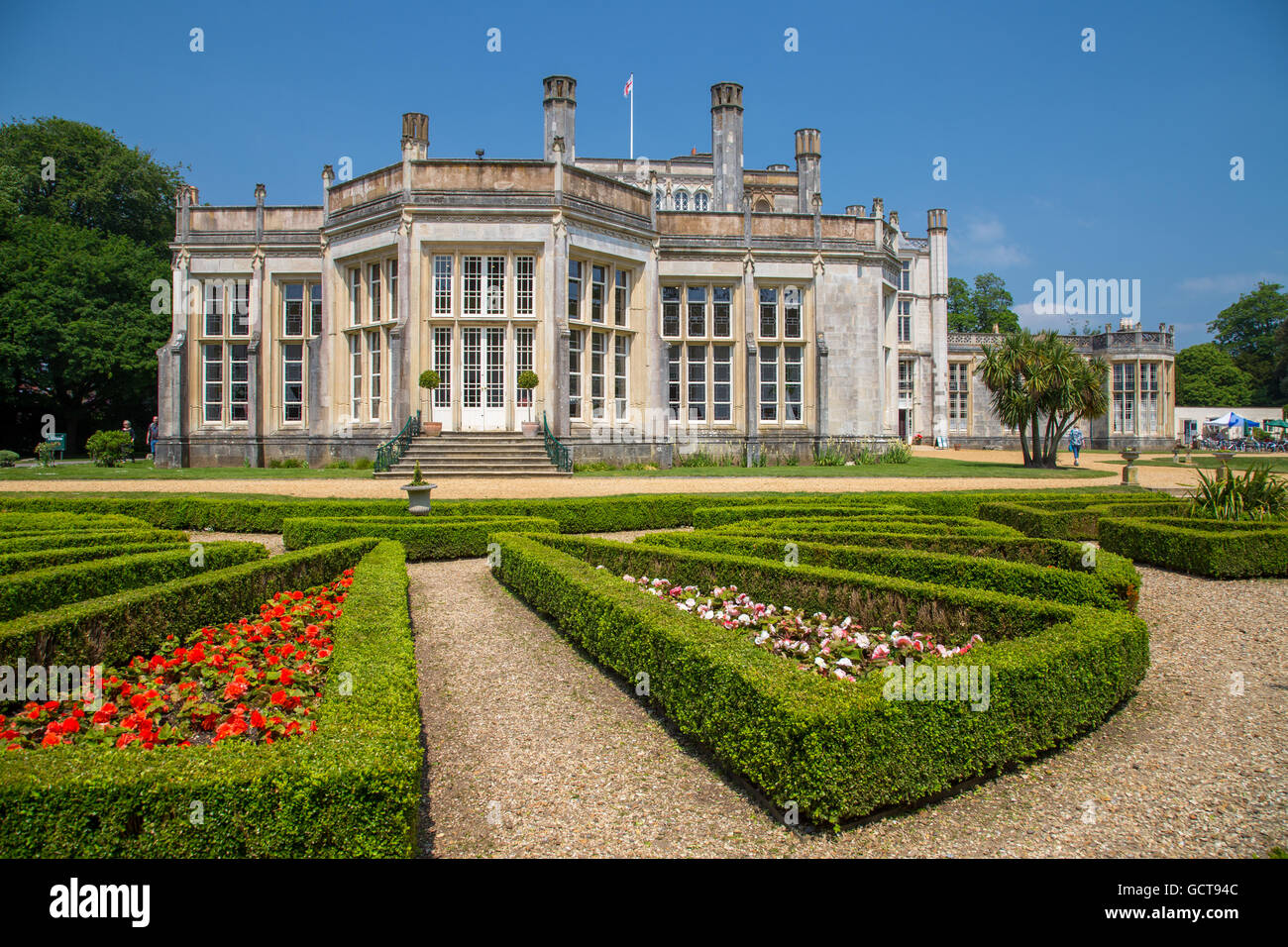 Highcliffe Castello e giardini formali, Dorset, Inghilterra Foto Stock
