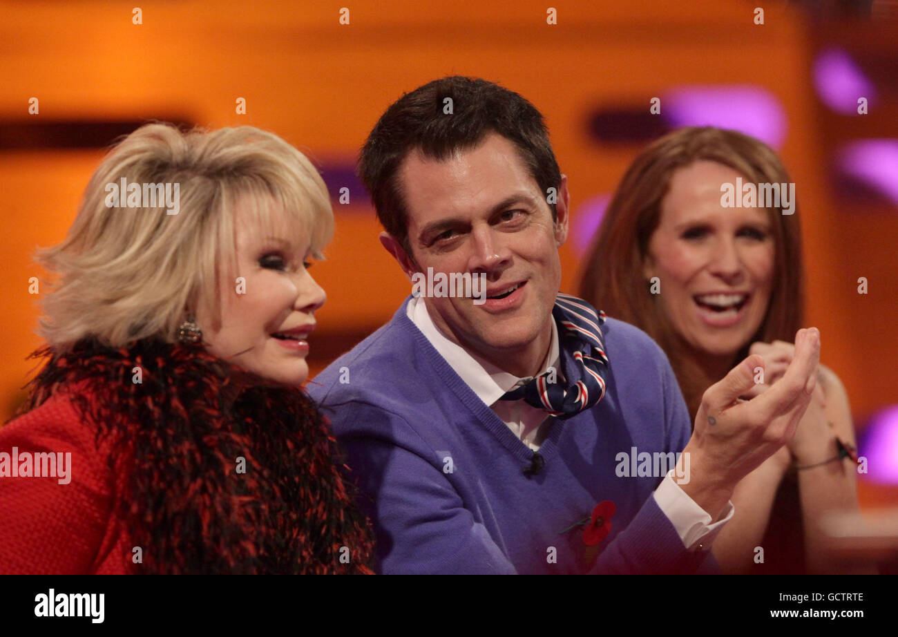 Ospiti (da sinistra a destra) Joan Rivers, Johnny Knoxville e Catherine Tate durante una registrazione del Graham Norton Show (TX: 22:35 Venerdì 5 Novembre, BBC1), presso i London Studios nel sud di Londra. Foto Stock