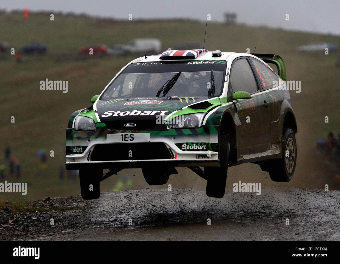 Matthew Wilson della Gran Bretagna nella Ford Focus RS RWC 08 durante la fase Speciale Sweet Lamb del Wales Rally GB del 2010 vicino a Llangurig. Foto Stock