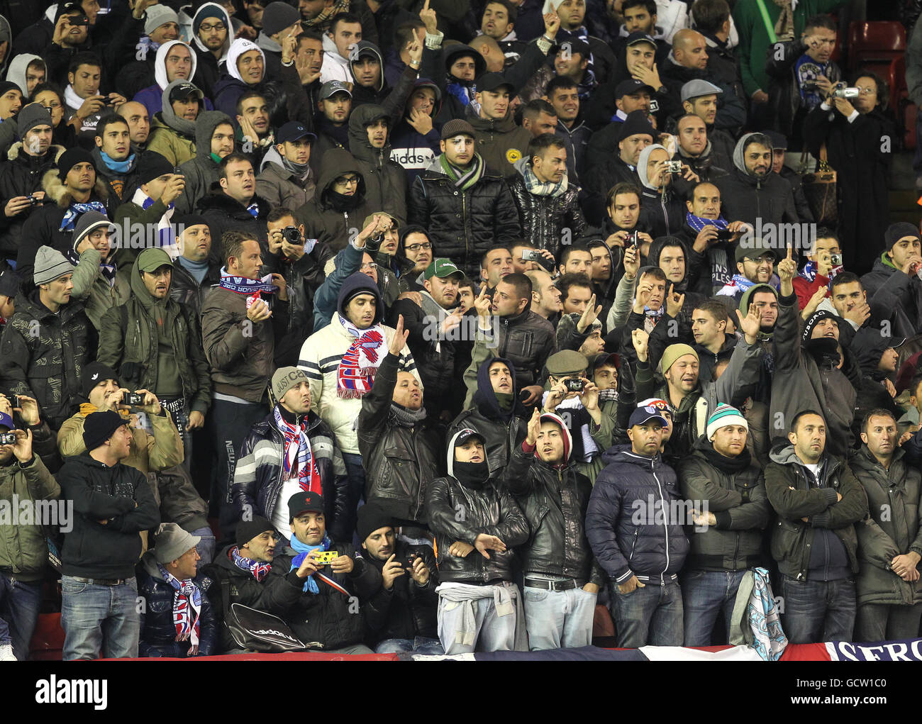 Calcio - UEFA Europa League - Gruppo K - Liverpool v Napoli - Anfield. Napoli tifosi in stand Foto Stock