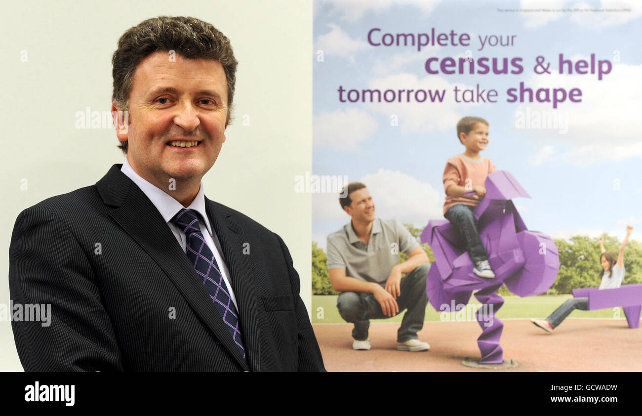 Glen Watson, Direttore del censimento del 2011, presso la UK Data Capture di Trafford Park, Manchester, dove le informazioni per il censimento del 2011 saranno scansionate ed elaborate. Foto Stock