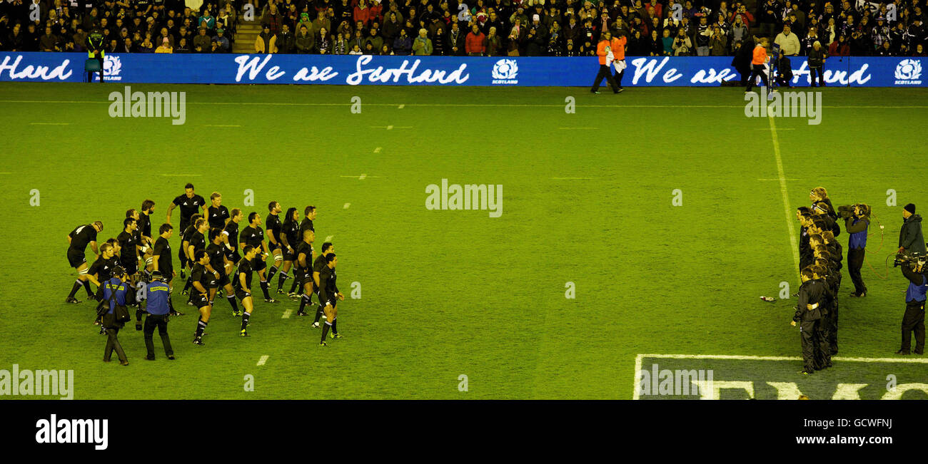 Rugby Union - 2010 EMC Test d'Autunno - Scozia v Nuova Zelanda - Murrayfield Foto Stock