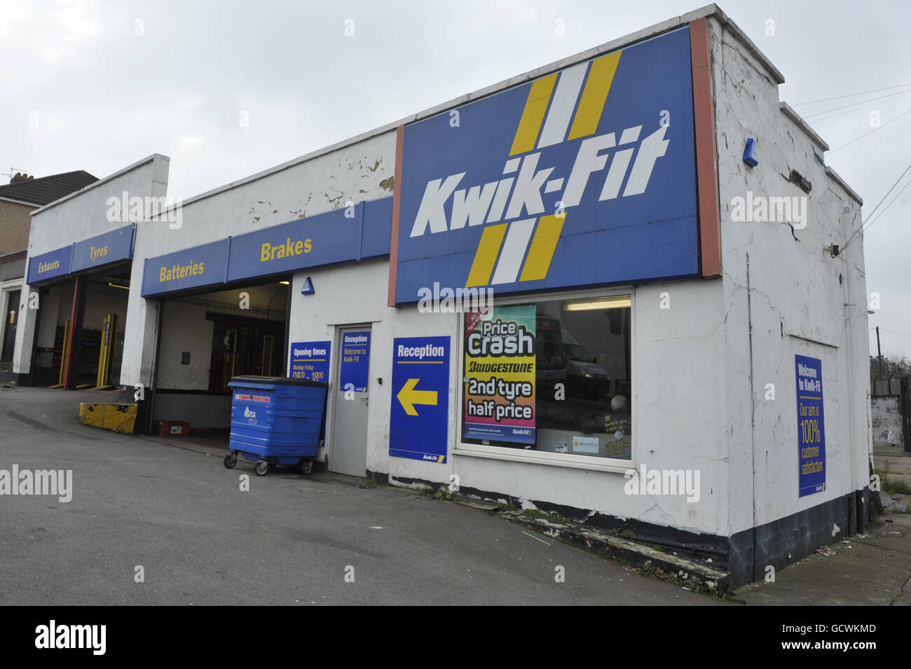 Stock - Garage Kwik-Fit. Un garage Kwik-Fit a Bristol Foto Stock