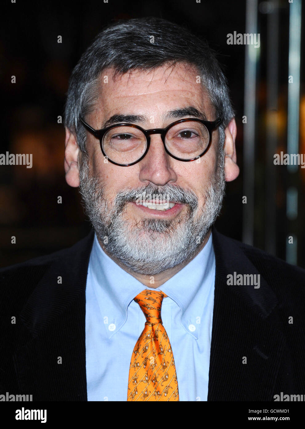 John Landis arriva per la prima del nuovo film The King's Speech al cinema Odeon, a Londra. PREMERE ASSOCIAZIONE foto. Data immagine: Giovedì 21 ottobre 2010. Il credito fotografico dovrebbe essere: Ian West/PA Foto Stock