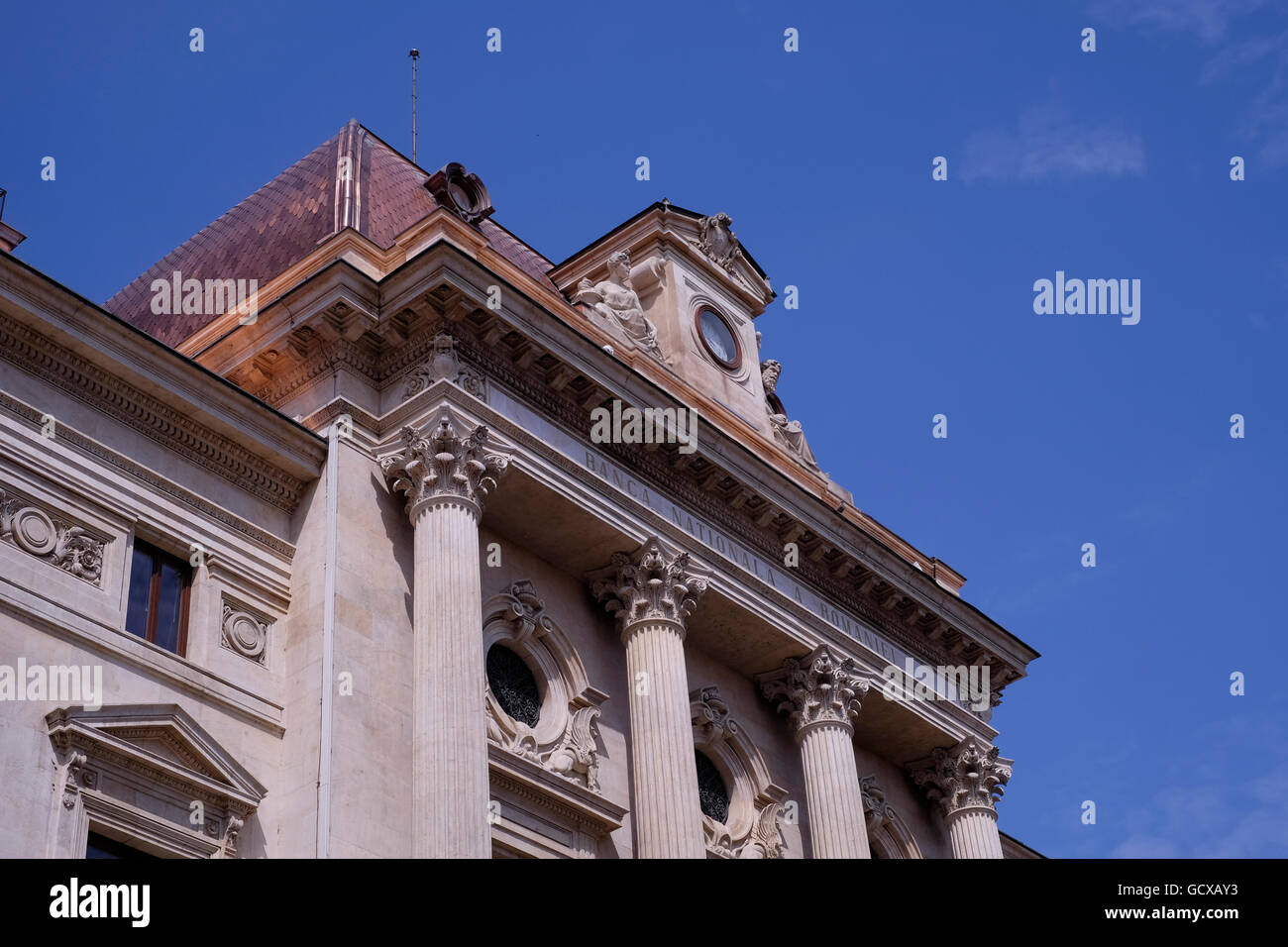 Vista esterna del vecchio palazzo BNR la sede della Banca nazionale di Romania situato in Lipscani Street nella città vecchia di Bucarest Romania Foto Stock