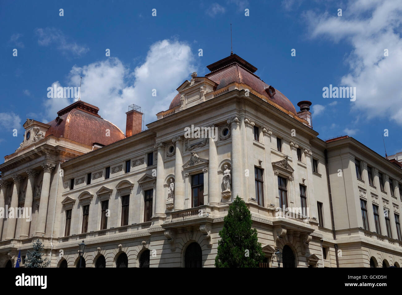 Vista esterna del vecchio palazzo BNR la sede della Banca nazionale di Romania situato in Lipscani Street nella città vecchia di Bucarest Romania Foto Stock