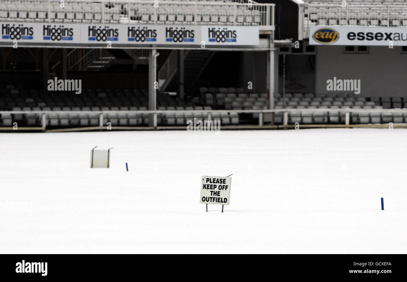 Neve al campo di cricket della contea di Essex a Chelmsford, Essex. Foto Stock