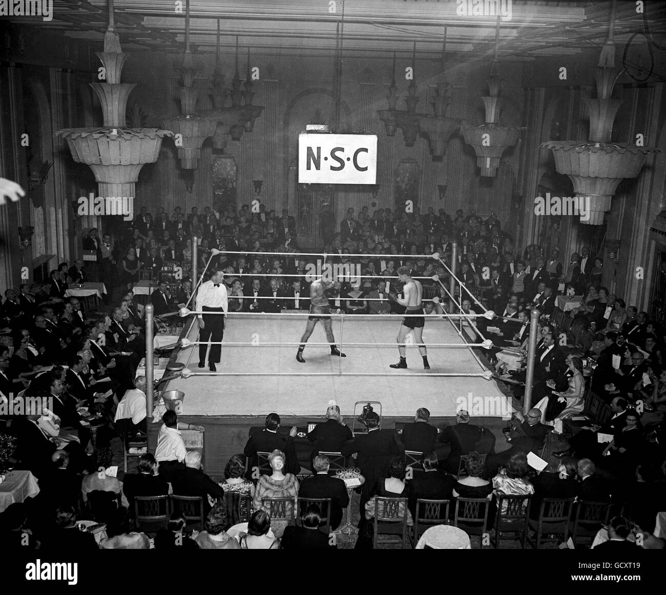 Boxing - Ladies Night - il Cafe Royal Foto Stock