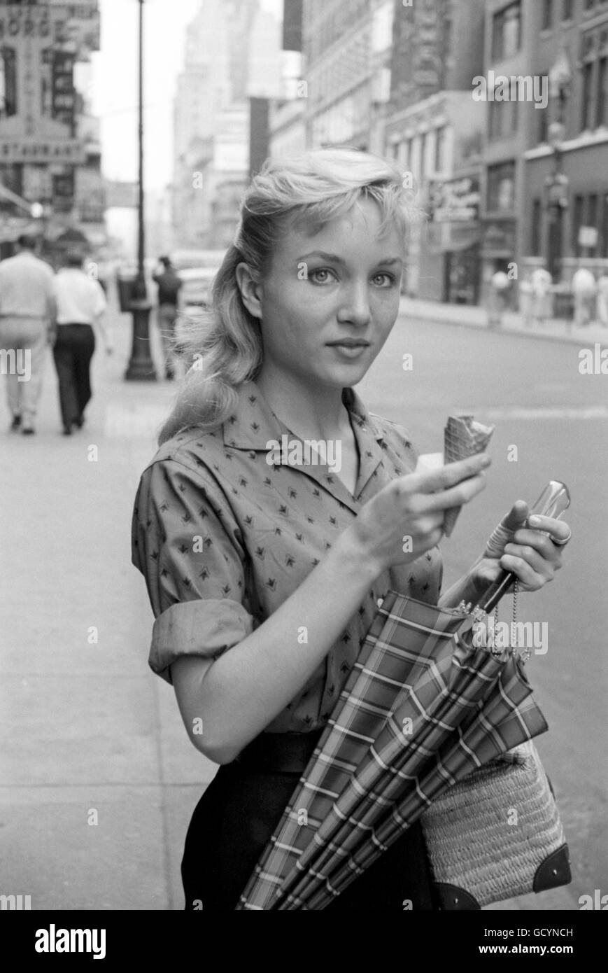 L'attrice Susan Oliver. Oliver della carriera non aveva ancora preso il largo; uno dei suoi più memorabili è venuto in 1965, quando ha suonato "Vienna Foto Stock