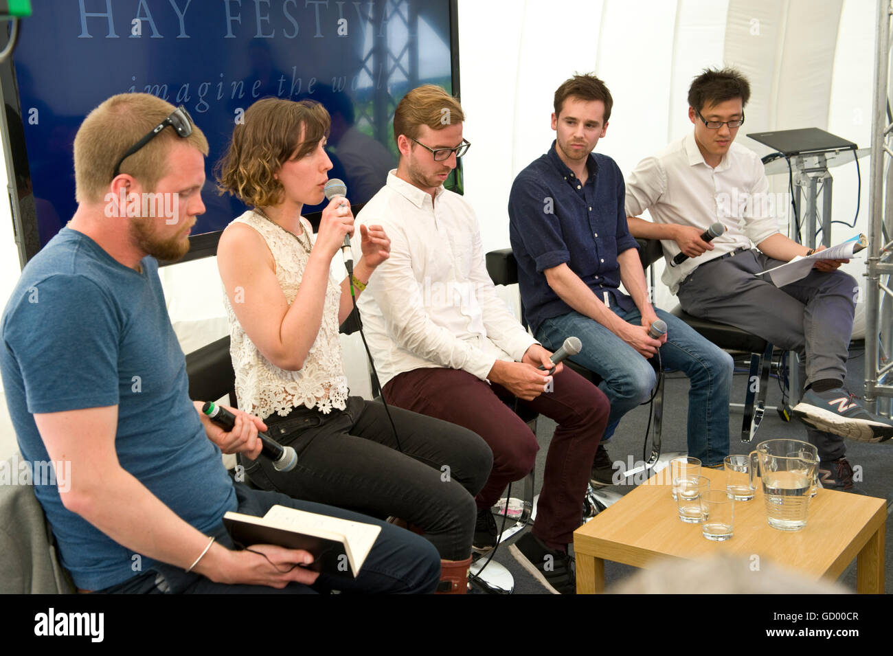 Il pannello in corrispondenza NACUE panel di discussione sui giovani lo spirito imprenditoriale e l'innovazione a Hay Festival 2016 Foto Stock