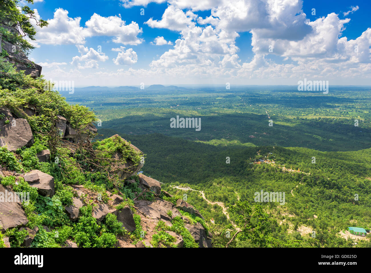Mt. Popa, Birmania panorama da Taung Kalat. Foto Stock