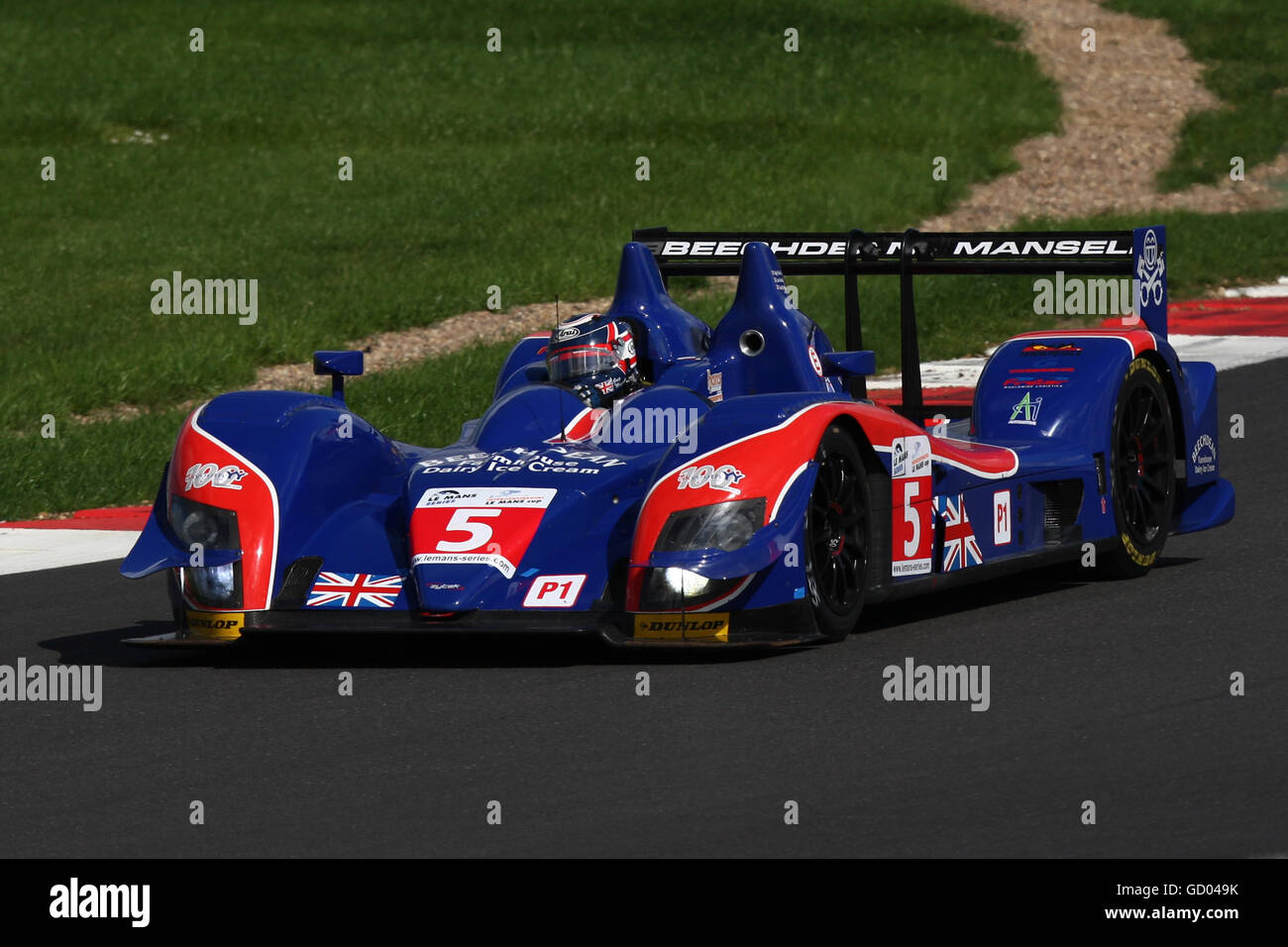 Leo Ginetta di Beechdean Mansell - Zytek 09S Drievn di Leo, Nigel e Greg Mansell fa rotta in pista durante la gara di 1000km di le Mans Series al circuito di Silverstone, Northamptonshire. Foto Stock