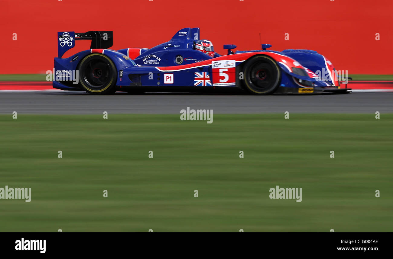 Leo Ginetta di Beechdean Mansell - Zytek 09S Drievn di Leo, Nigel e Greg Mansell fa rotta in pista durante la gara di 1000km di le Mans Series al circuito di Silverstone, Northamptonshire. Foto Stock