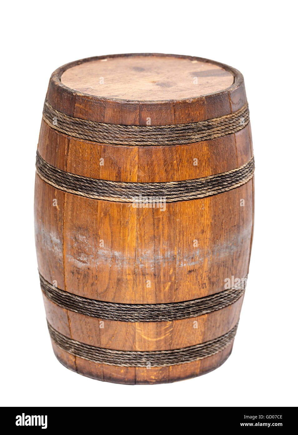 Il vecchio Barile di legno isolato su sfondo bianco Foto Stock