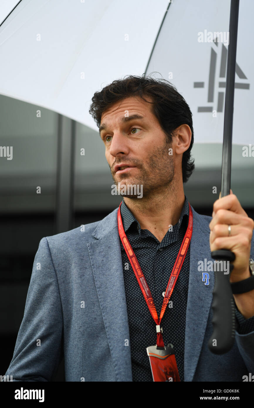 Silverstone, UK. 10 Luglio, 2016. L'ex driver di F1 e la corrente di auto sportive pilota, Mark Webber (AUS), nel paddock presso il British Grand Prix. Credito: Kevin Bennett/Alamy Live News Foto Stock