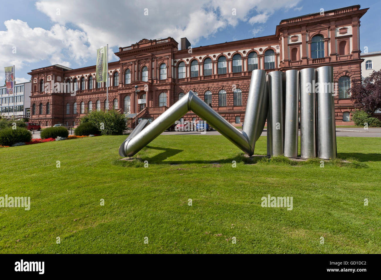 La scultura di Erich Hauser, situato di fronte al museo Pfalzgalerie in Kaiserslautern, Palatinato Foto Stock