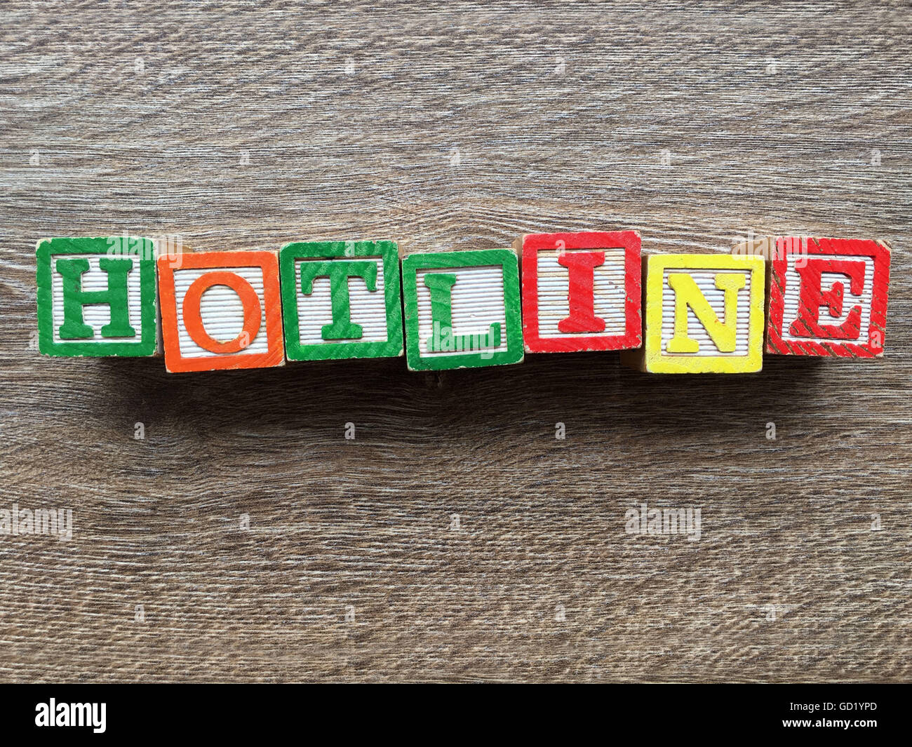 HOTLINE parola scritta con il blocchetto di legno lettera dei giocattoli Foto Stock