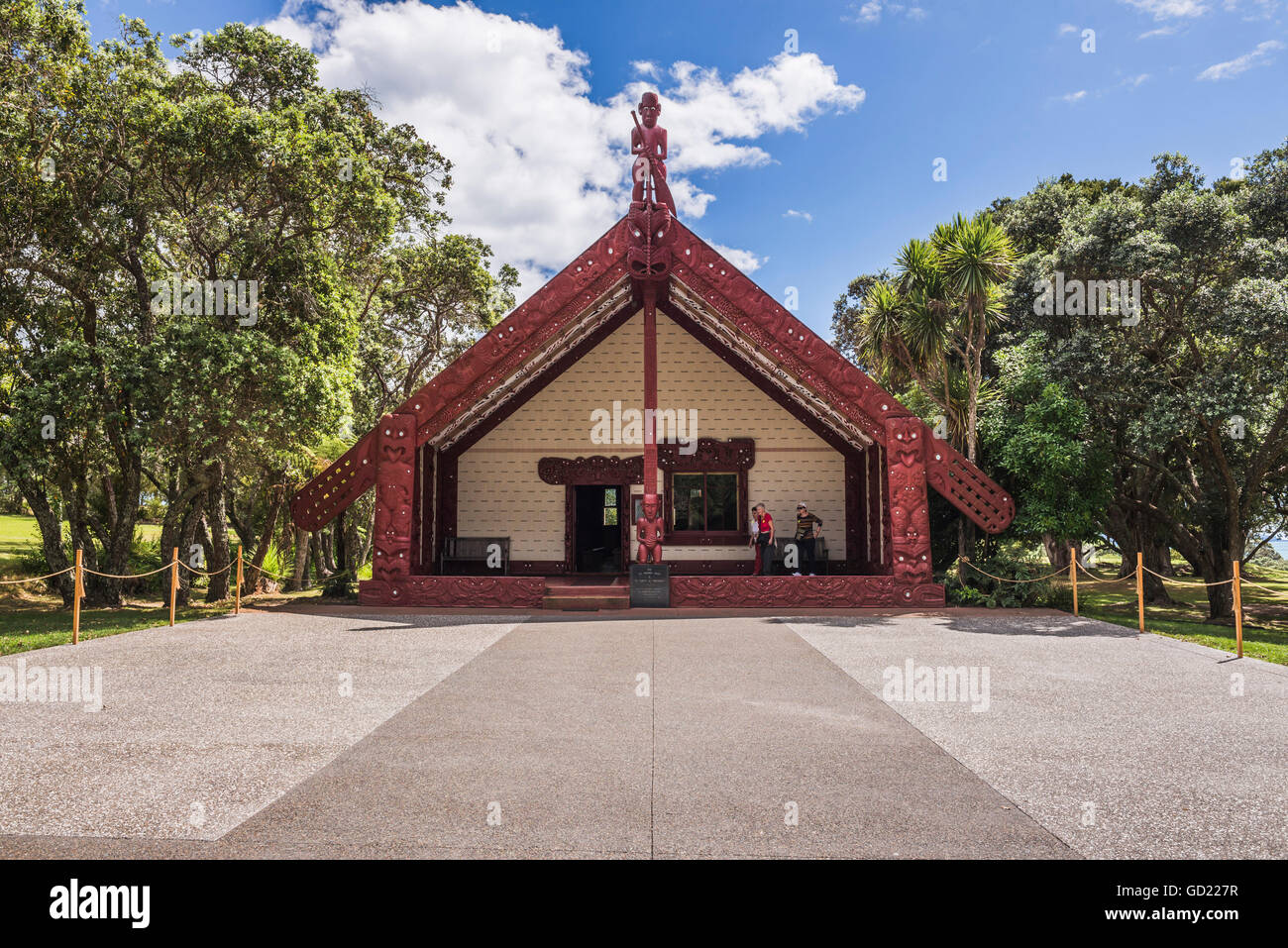 Maori Meeting House, Waitangi Treaty Grounds, Baia delle Isole, regione di Northland, Isola del nord, Nuova Zelanda, Pacific Foto Stock