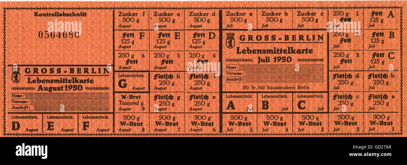 Commercio, carta di razione alimentare, Berlino, Germania, valida in luglio e agosto 1950 Germania, era del dopoguerra, cibo, razionamento, miseria, povertà, condizioni, famiglia, pulizia, economia, storia, negli anni cinquanta del ventesimo secolo. Storico, storico, taglio, taglio, taglio, XX secolo, anni cinquanta, diritti aggiuntivi-clearences-non disponibili Foto Stock