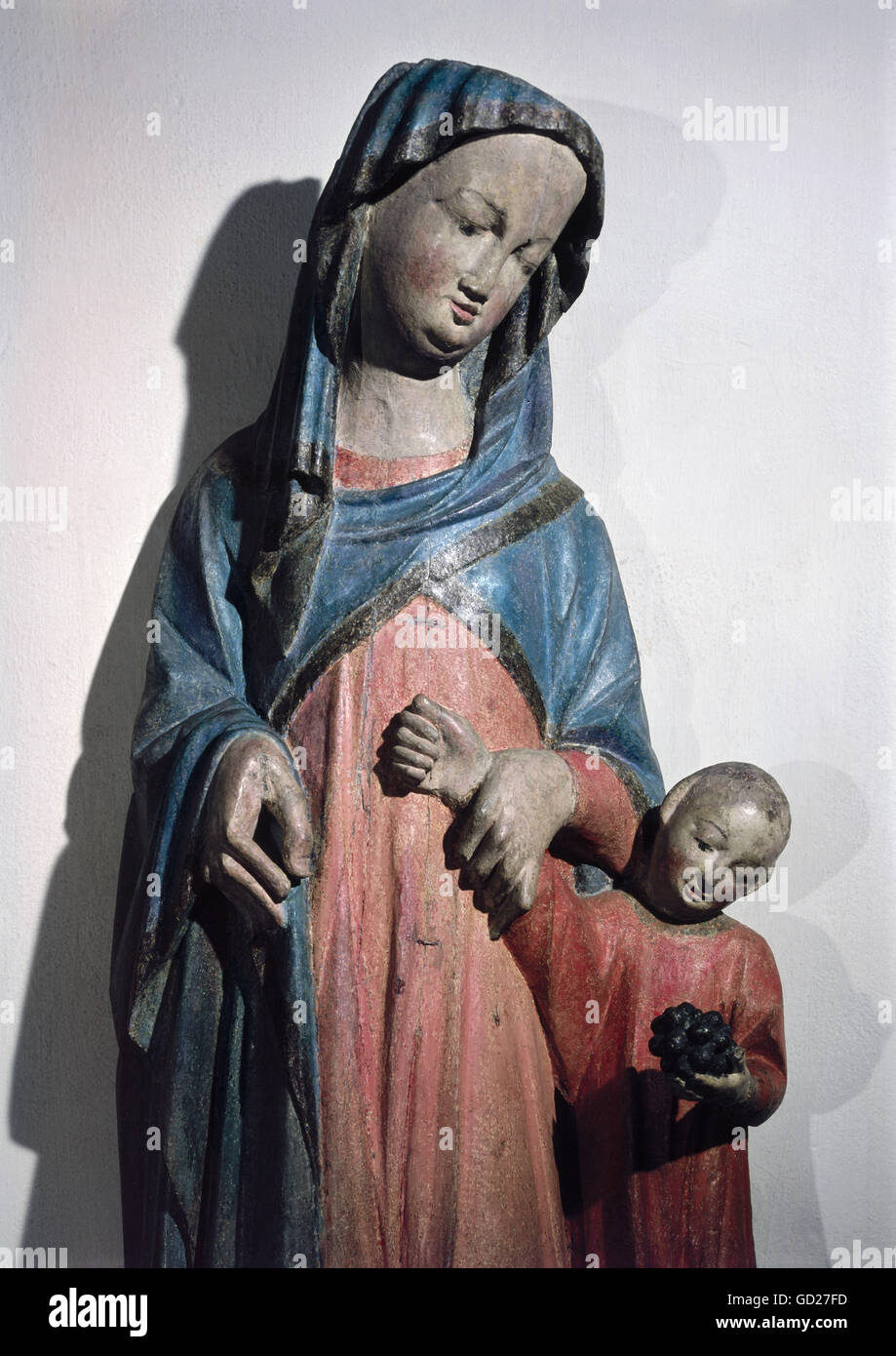 Belle arti, l'arte religiosa, statue di Maria con Bambino, Santa Scolastica, portando un bambino, che trasporta un uva, legno, colorata, Baviera, circa 1400, artista del diritto d'autore non deve essere cancellata Foto Stock