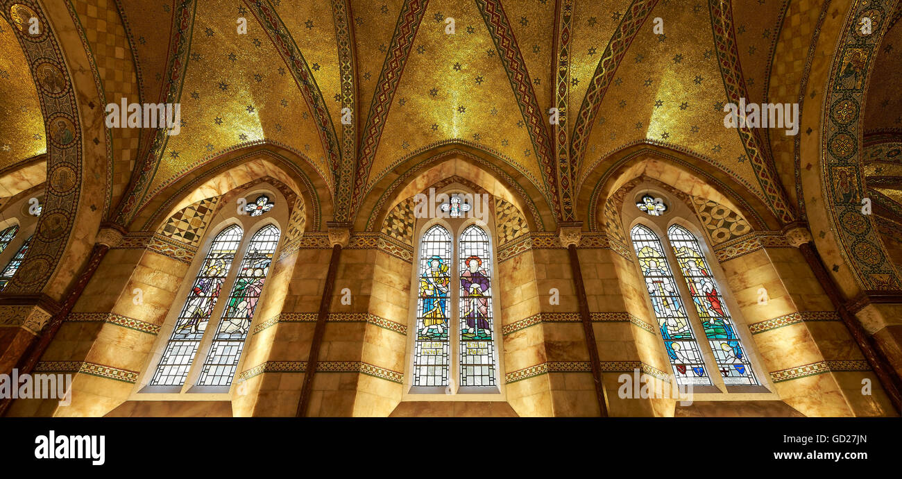 Soffitto in mosaico dettaglio di Grado II* elencati Fitzrovia cappella. Fitzroy Place, Londra, Regno Unito. Architetto: Sheppard Robson, 2015. Foto Stock