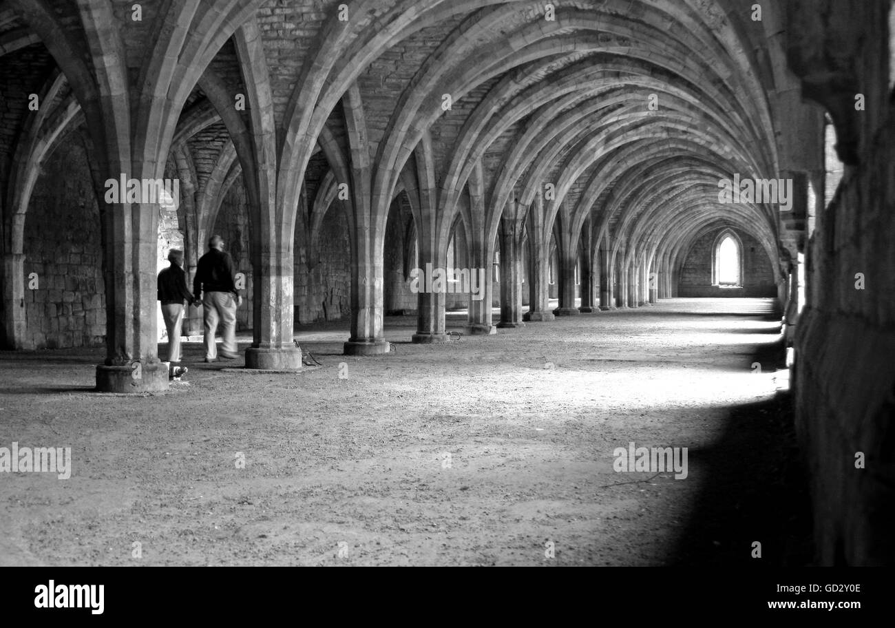 Fountains Abbey in bianco e nero Foto Stock