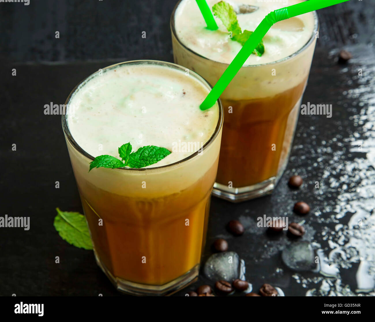 Iced Frappé Caffè con foglie di menta Foto Stock