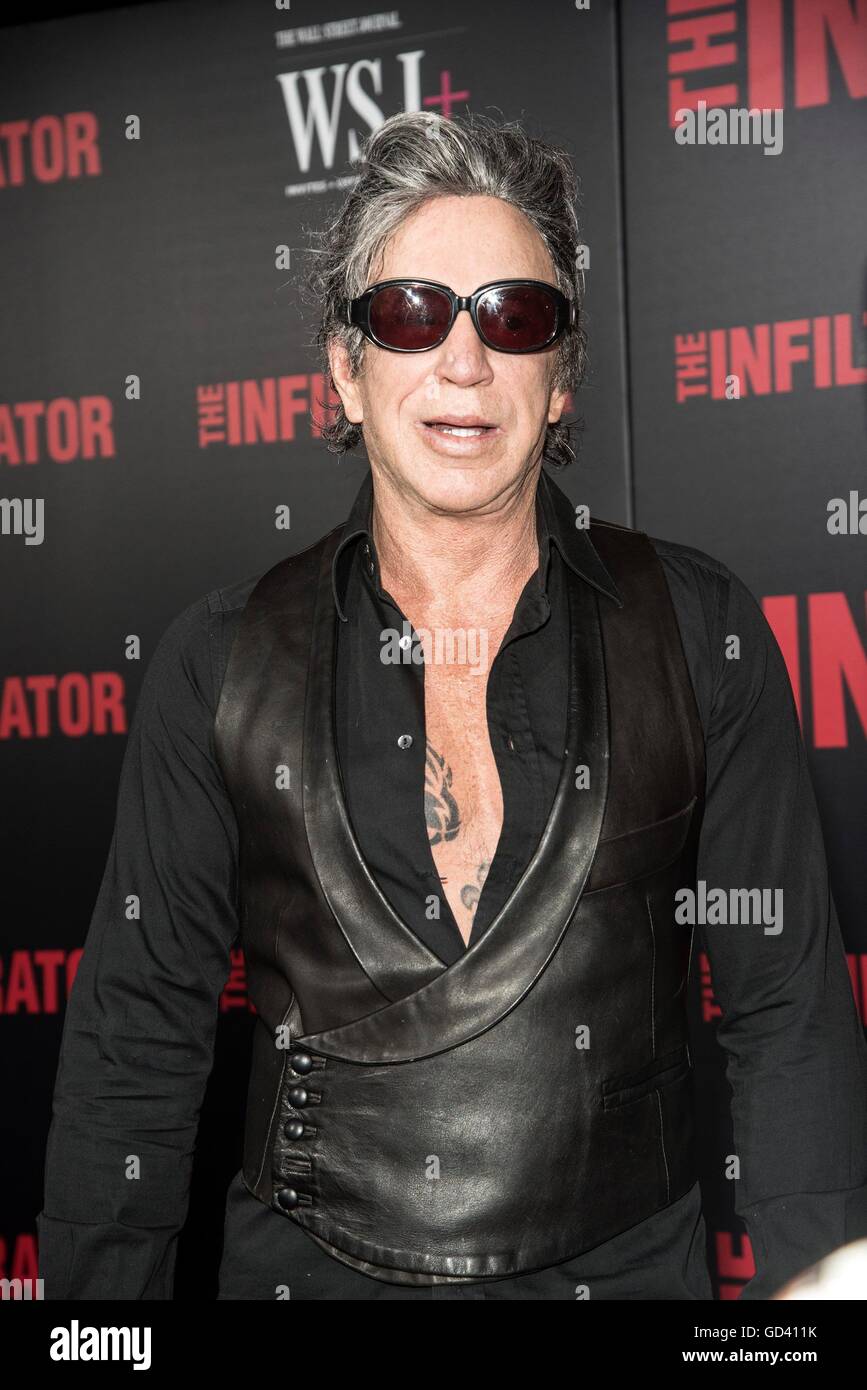 New York, NY, STATI UNITI D'AMERICA. 11 Luglio, 2016. Mickey Rourke presso gli arrivi per il INFILTRATOR Premiere, AMC Loews Lincoln Square, New York, NY Luglio 11, 2016. Credito: Lee/Everett raccolta/Alamy Live News Foto Stock