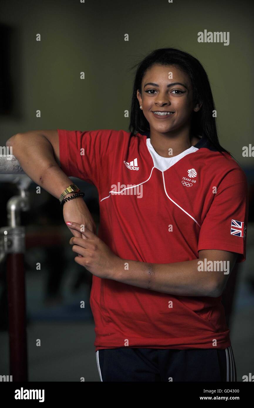 Newport Shropshire, Regno Unito. 12 Luglio, 2016. Ellie Downie. Womens artistico. TeamGB annunciare la ginnastica atleti per il Rio2016 Olimpiadi. Lilleshall National Sports Center. Newport. Shropshire. Regno Unito. 12/07/2016. Credito: Sport In immagini/Alamy Live News Foto Stock