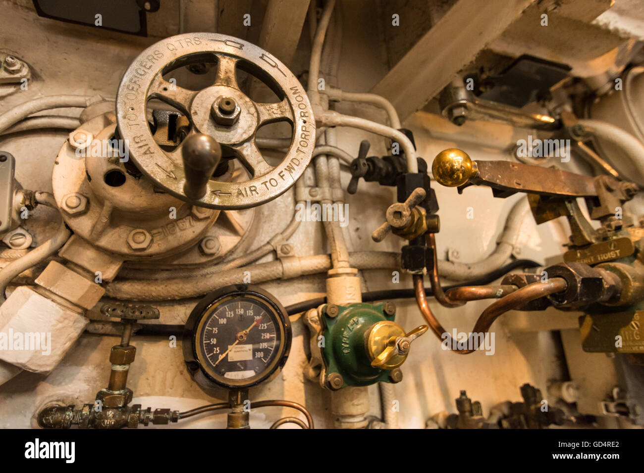 PEARL HARBOR, HAWAII - Marzo 2, 2016 - Interno della USS Bowfin (SS-287), la II Guerra Mondiale sommergibile nel porto di perla, Hawaii Foto Stock