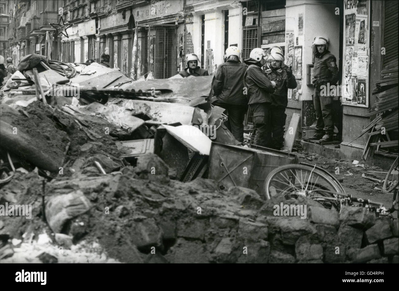 Geografia / viaggio, Germania, politica, sfratto di case occupate nella Mainzer Strasse, Berlino, 14.11.1990, diritti aggiuntivi-clearences-non disponibile Foto Stock