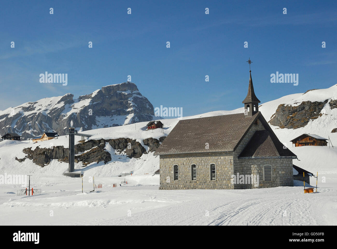 Melchsee-Frutt, Kapelle und Panorama-Lift, Skigebiet in den Schweizer Alpen, Kanton Obvaldo, Schweiz, Europa Foto Stock