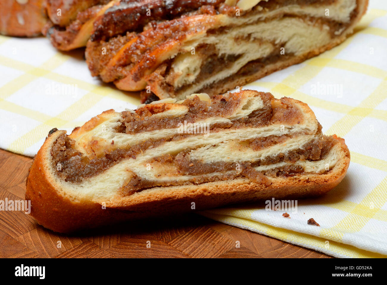Intrecciati bun di lievito, lievito intrecciato bun, dolce pane di lievito Foto Stock