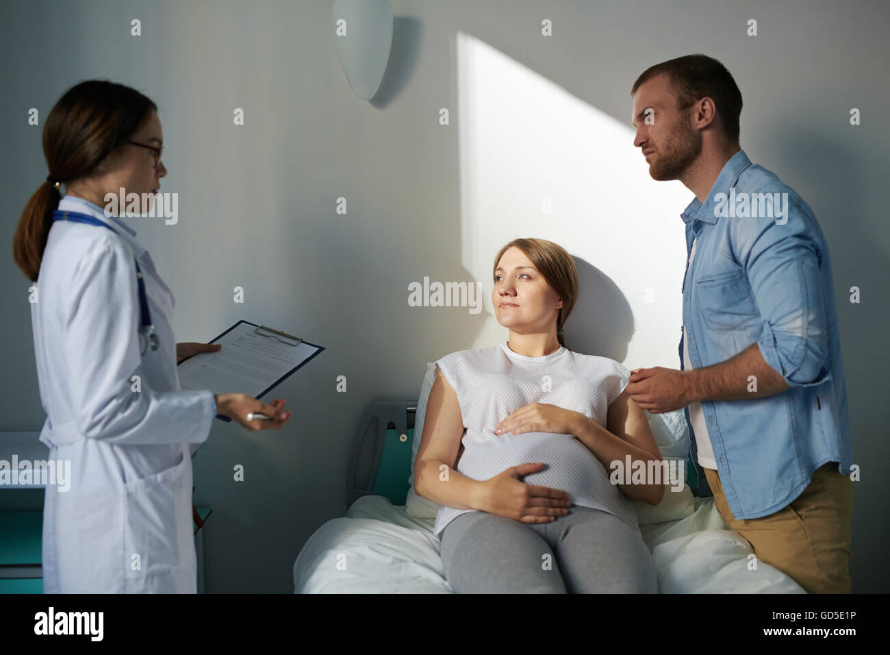 Consulting futuri genitori Foto Stock