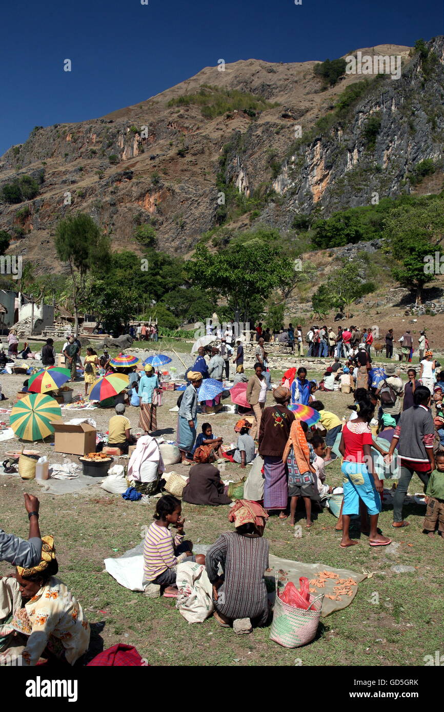 Il mercato al villaggio di Aituto nel sud di Timor orientale in southeastasia. Foto Stock