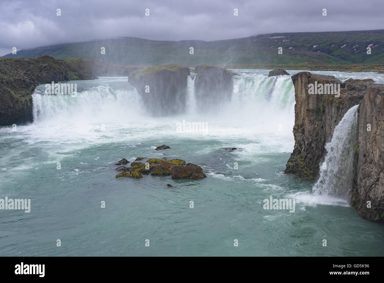 Godafoss (cascata degli dèi), Islanda Foto Stock