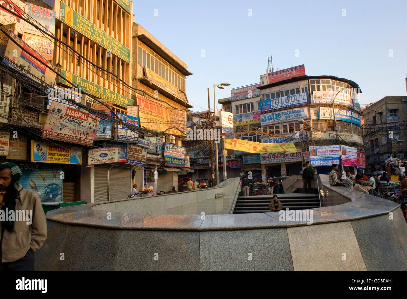 Chawri Bazaar Stazione della Metropolitana Foto Stock