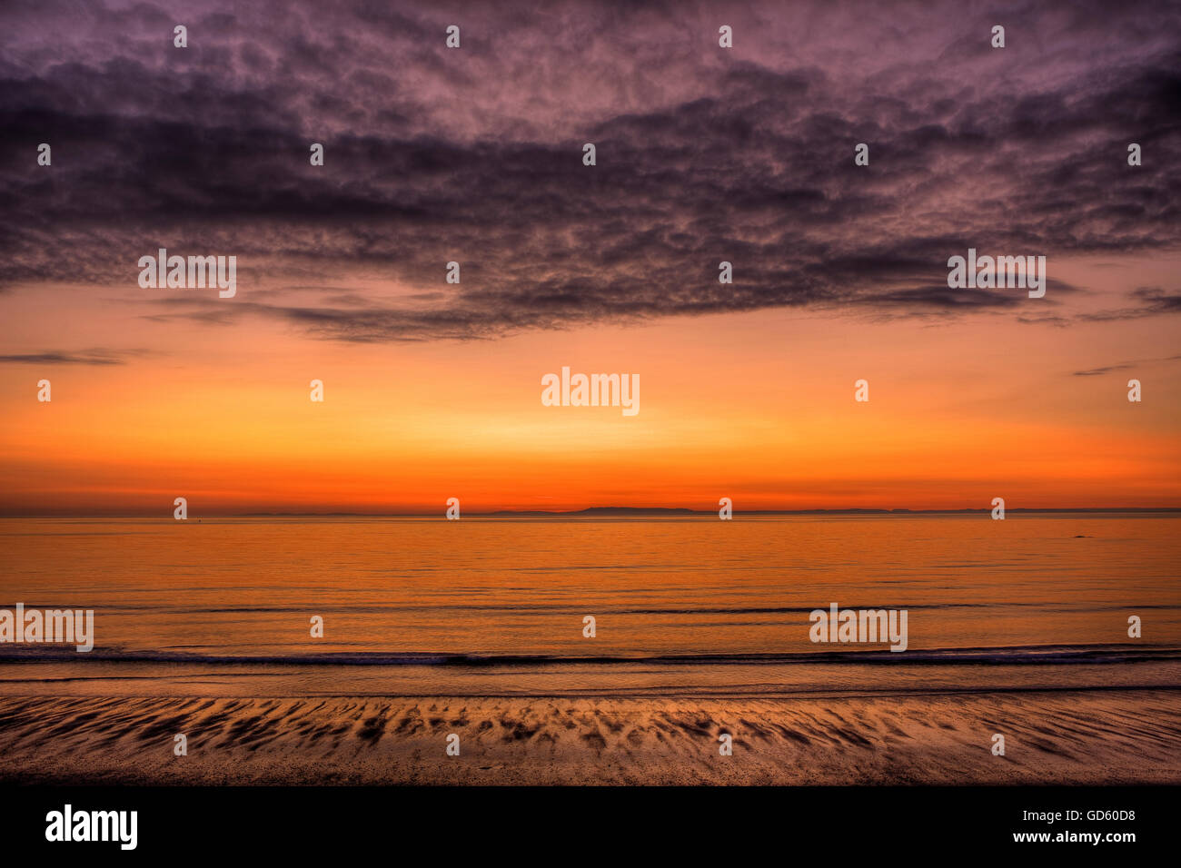 Il sole di mezzanotte, Olafsvik, Snaefellsnes Peninsula, Islanda Foto Stock