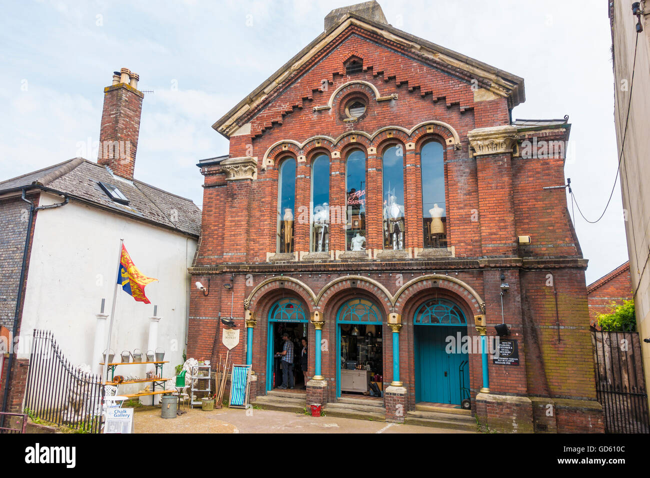 Lewes Flea Market Negozio di antiquariato magazzino Market Street Lewes SUSSEX REGNO UNITO Foto Stock