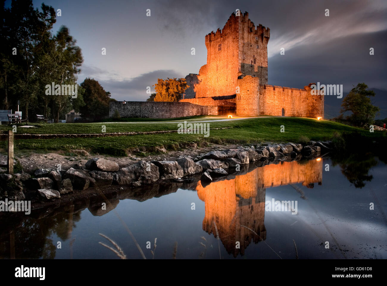 Castello di Ross, Lough Leane, Parco Nazionale di Killarney, Co Kerry, Irlanda Foto Stock