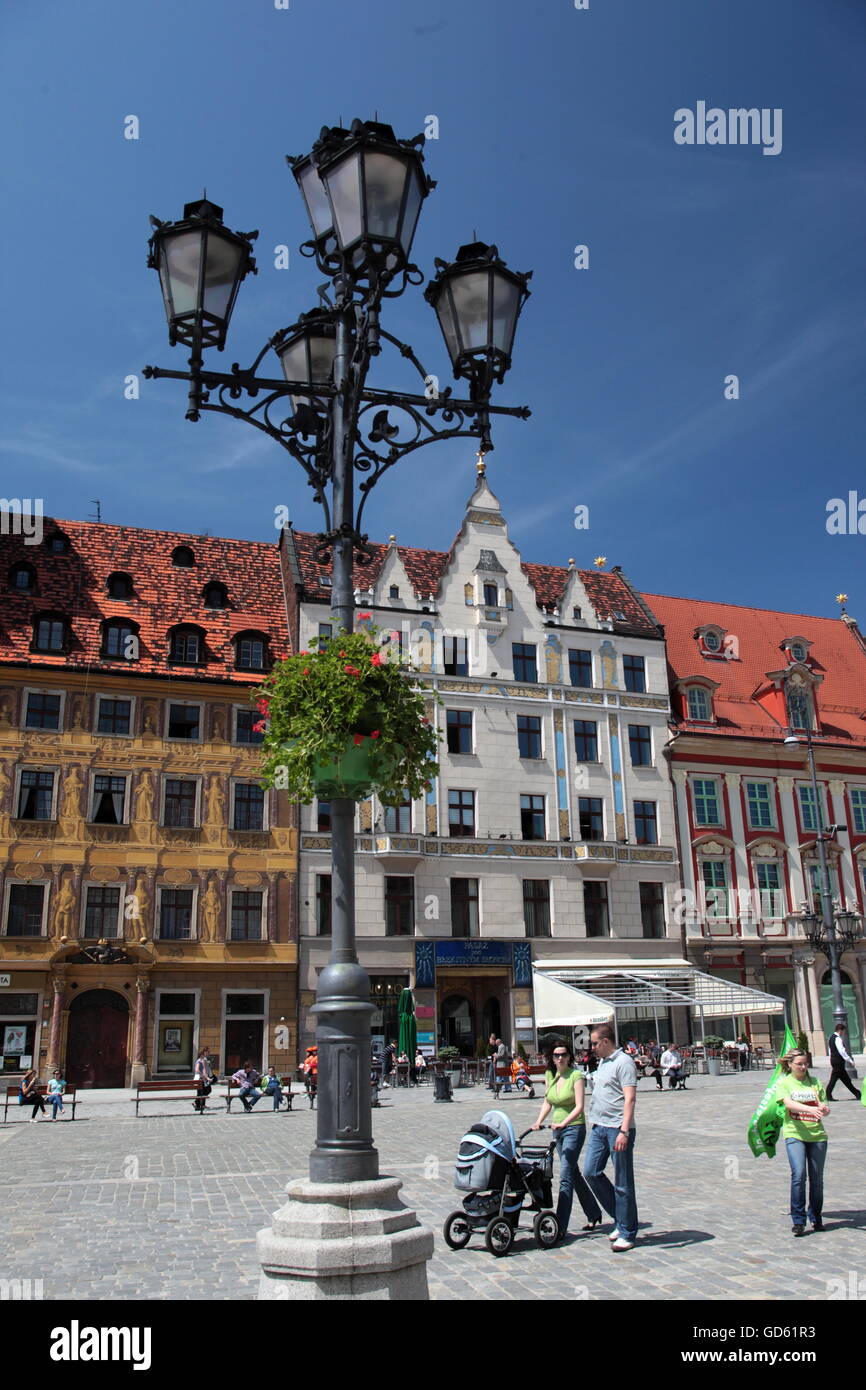 La Rynek vaganti Square nella città vecchia di Wroclaw in Polonia in Est Europa. Foto Stock