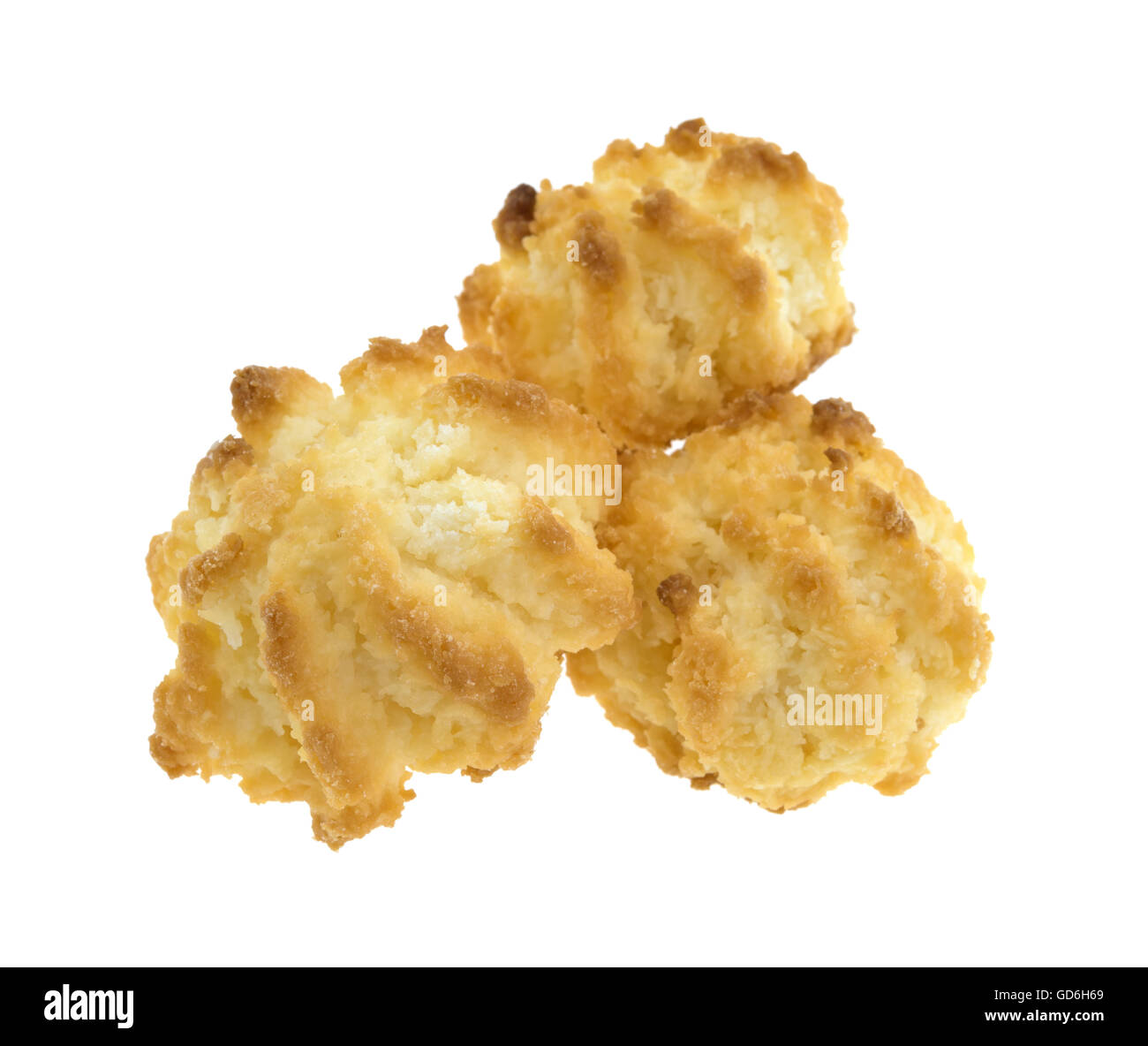 Tre senza zucchero amaretti di cocco isolato su uno sfondo bianco. Foto Stock