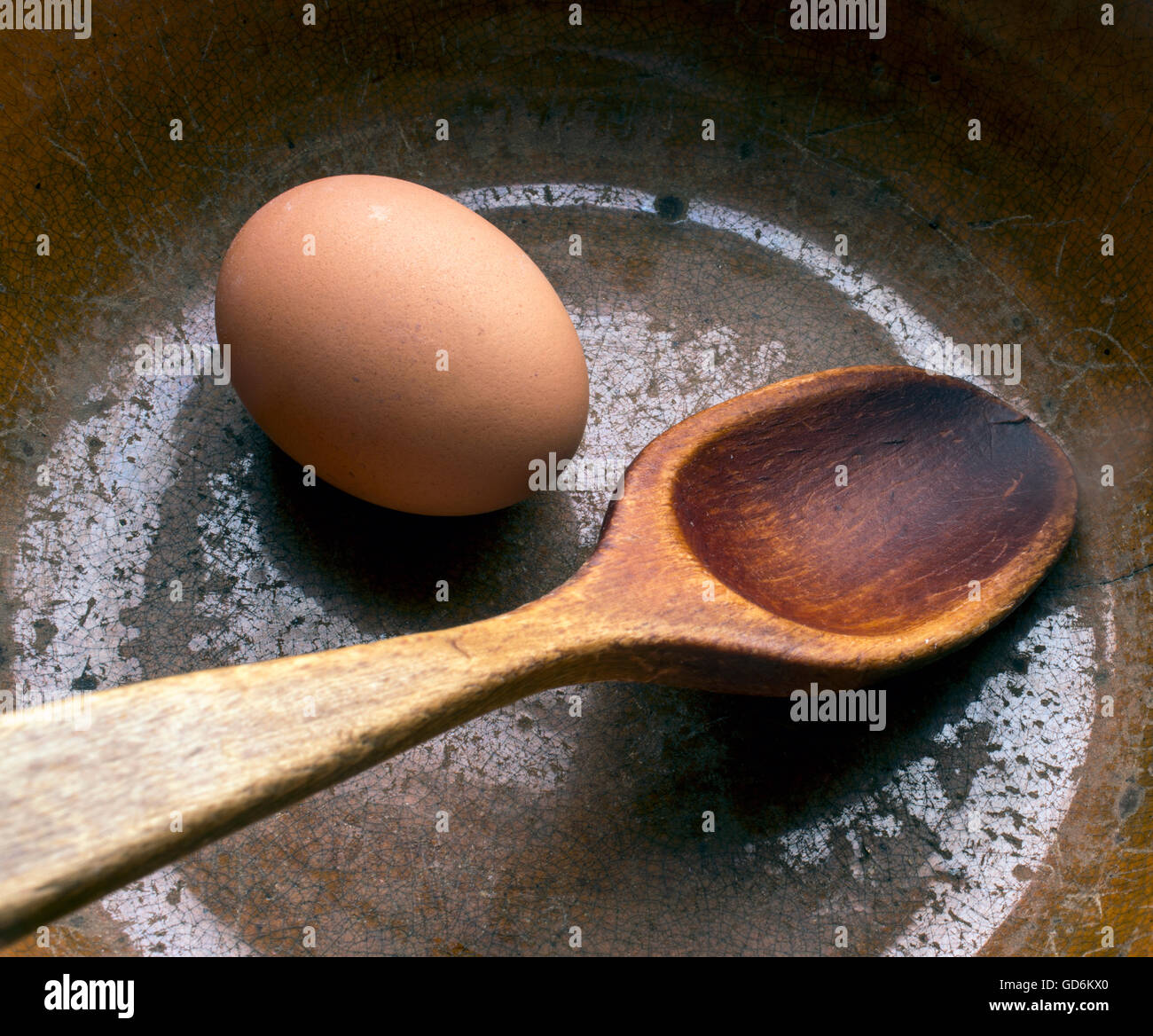cucchiaio di legno di uovo Foto Stock